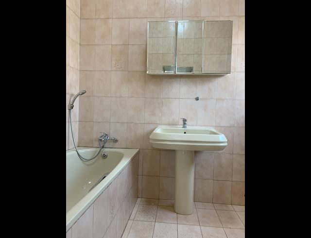 3 BEDROOM HOUSE FOR SALE IN KENSINGTON